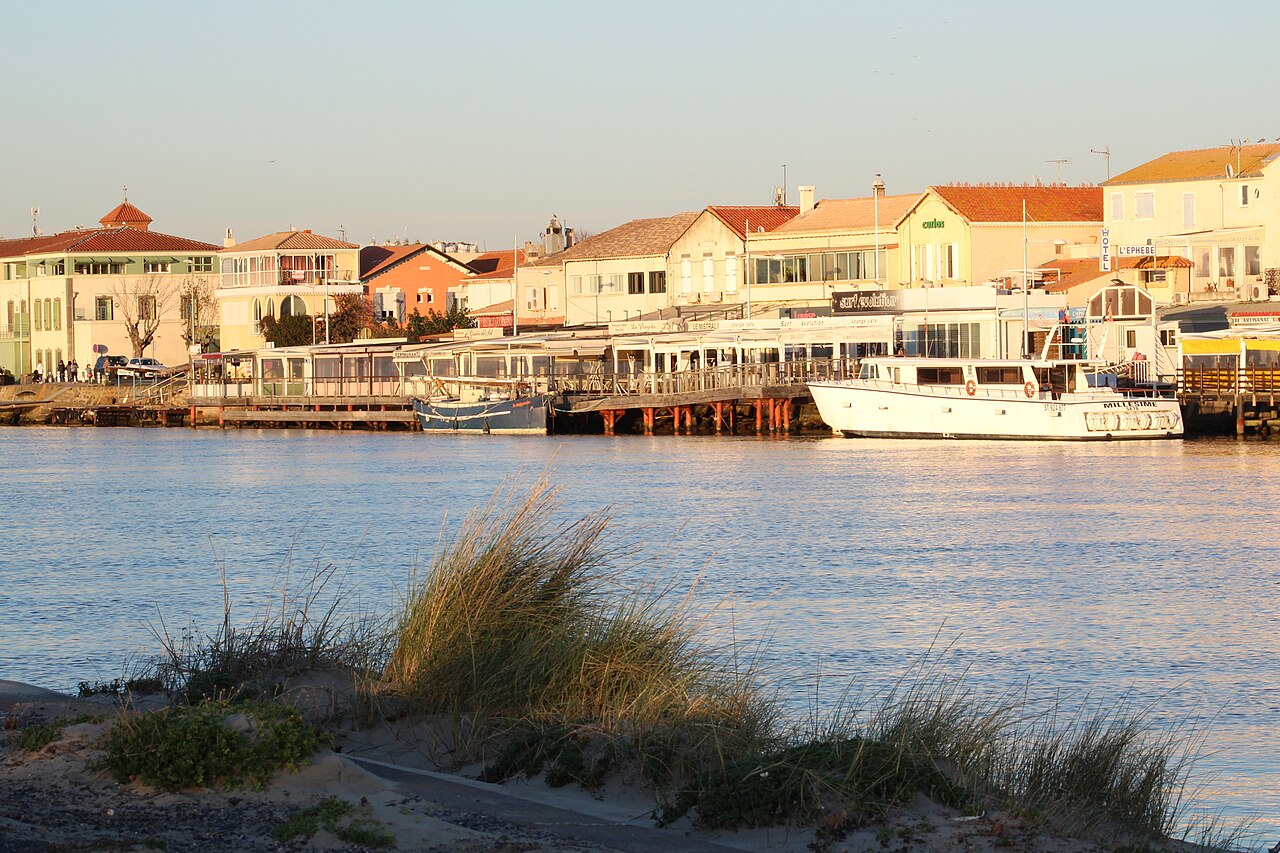 Les quais du Grau d'Agde à l'embouchure de l'Hérault